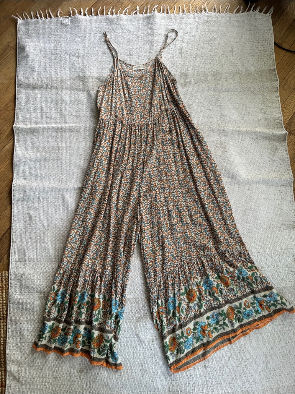 NATURAL LIFE..Floral, adjustable spaghetti-strap jumper with pockets! Sz Small